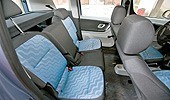 В Roomster кресло поднимается-опускается В Roomster кресло поднимается-опускается